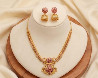 Conjunto de collar de rubí chapado en oro de 22 quilates / Joyería tradicional de Bollywood del sur de la India / Regalo para ella / Conjunto de collar chapado en oro para mujer