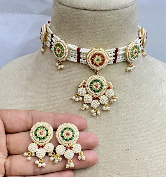 Heavy pearl necklace set discount
