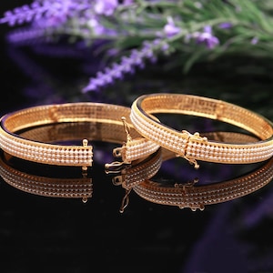 Handgjorda pärlarmband | 22K guldpläterade armband | Eleganta små pärlkristaller Kada | Traditionella etniska armband | Present till henne