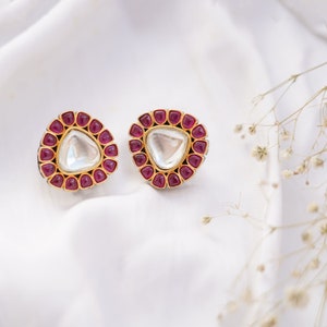 Timeless Sparkle: Polki Stud Earring - Classic Elegance for Every Occasion