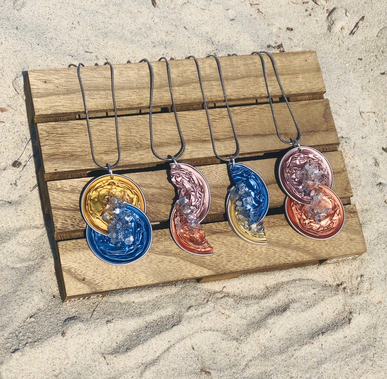 Capsule pendant necklace