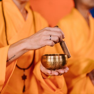 SINGING BOWL, Premium Tibetan Hand beaten SOUND bowl for  Meditation, Healing, yoga & Sound therapy