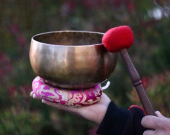 Holiday Sale !!! Melodic 7 " inches Hand hammered Tibetan Singing bowl for Yoga, Meditation, Chakra , Healing and Sound therapy