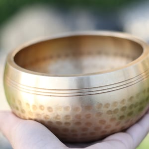 40 % OFF  Holiday Sale !!! Tibetan Singing Bowl Nepalese Meditation Sound Bowl for Yoga, Chakra Balancing, Mindfulness and Stress Relief
