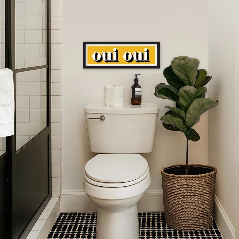 Oui Oui Druck, Gerahmter Oui Druck, Oui Oui Zeichen Druck, Französische Typografie Drucke, Französische Slogans, Badezimmer Drucke, Drucke für das Klo Mustard
