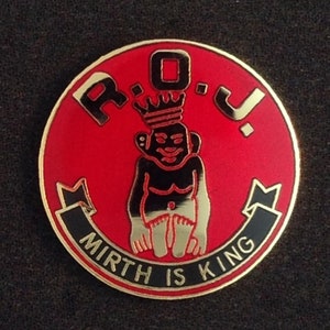 Royal Order of Jesters « Mirth Is King » Lapel Pin
