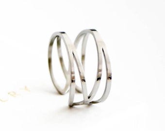 Criss Cross stainless steel ring - Adjustable waterproof hypoallergenic Infinity ring