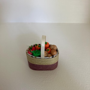 Miniature 1 1/2 scale dollhouse shopping basket of vegetables