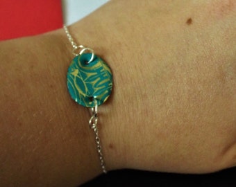 Recycled tin bracelet (teal green with gold pattern)