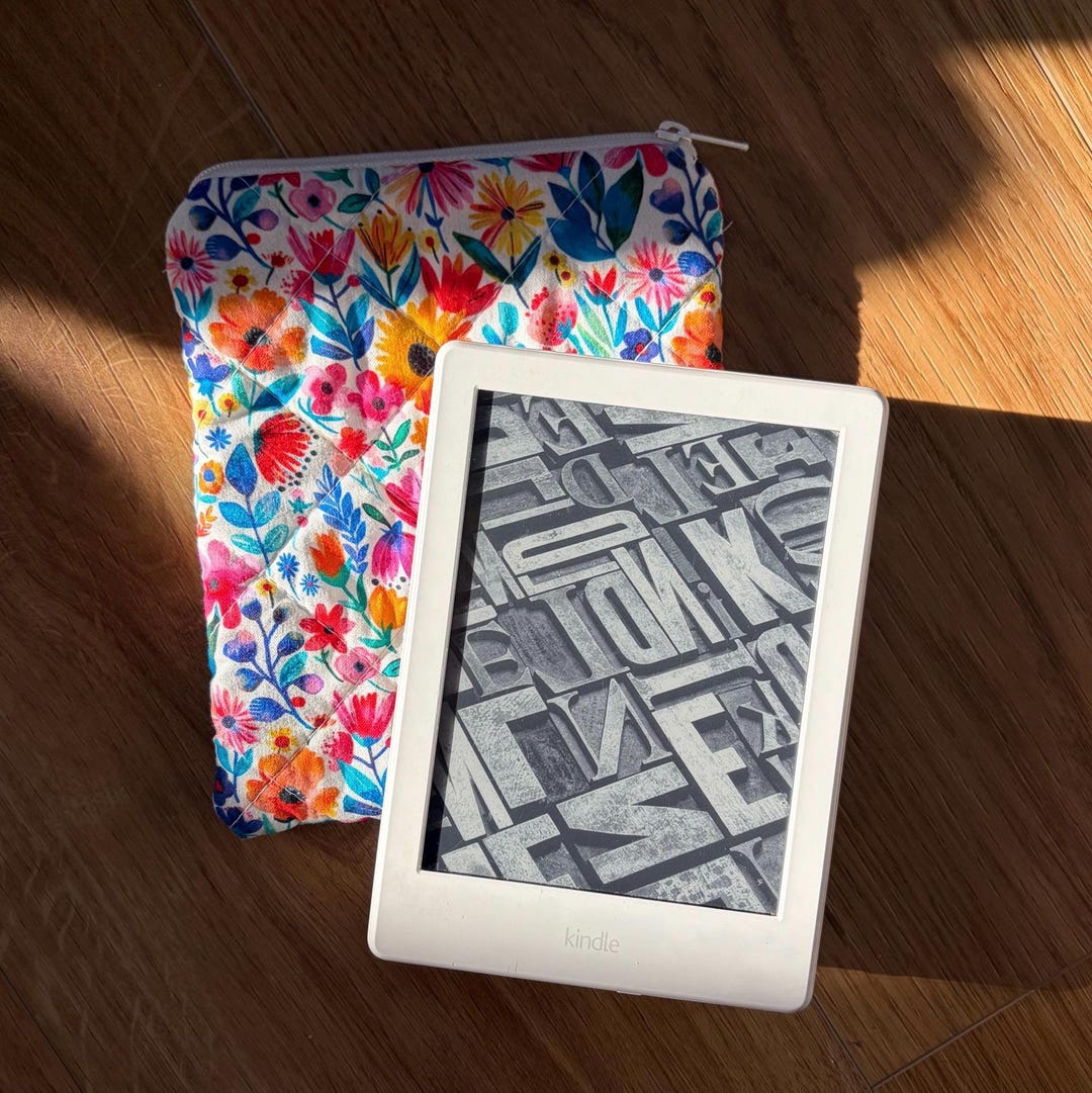 Floral Kindle Sleeve With Zip, Pink Ditsy Quilted Kindle Case, Padded E ...