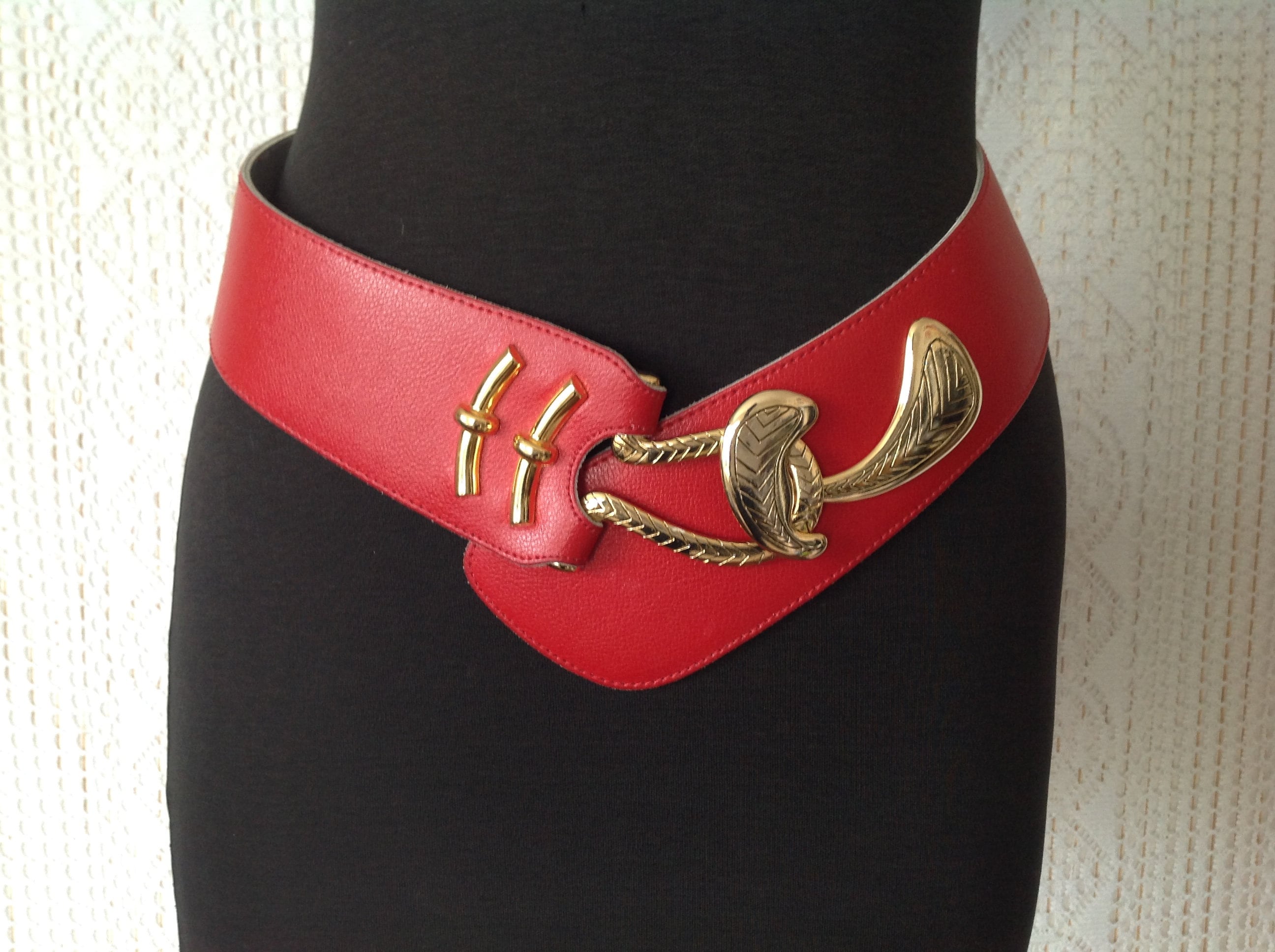 Grosse ceinture cheap rouge femme