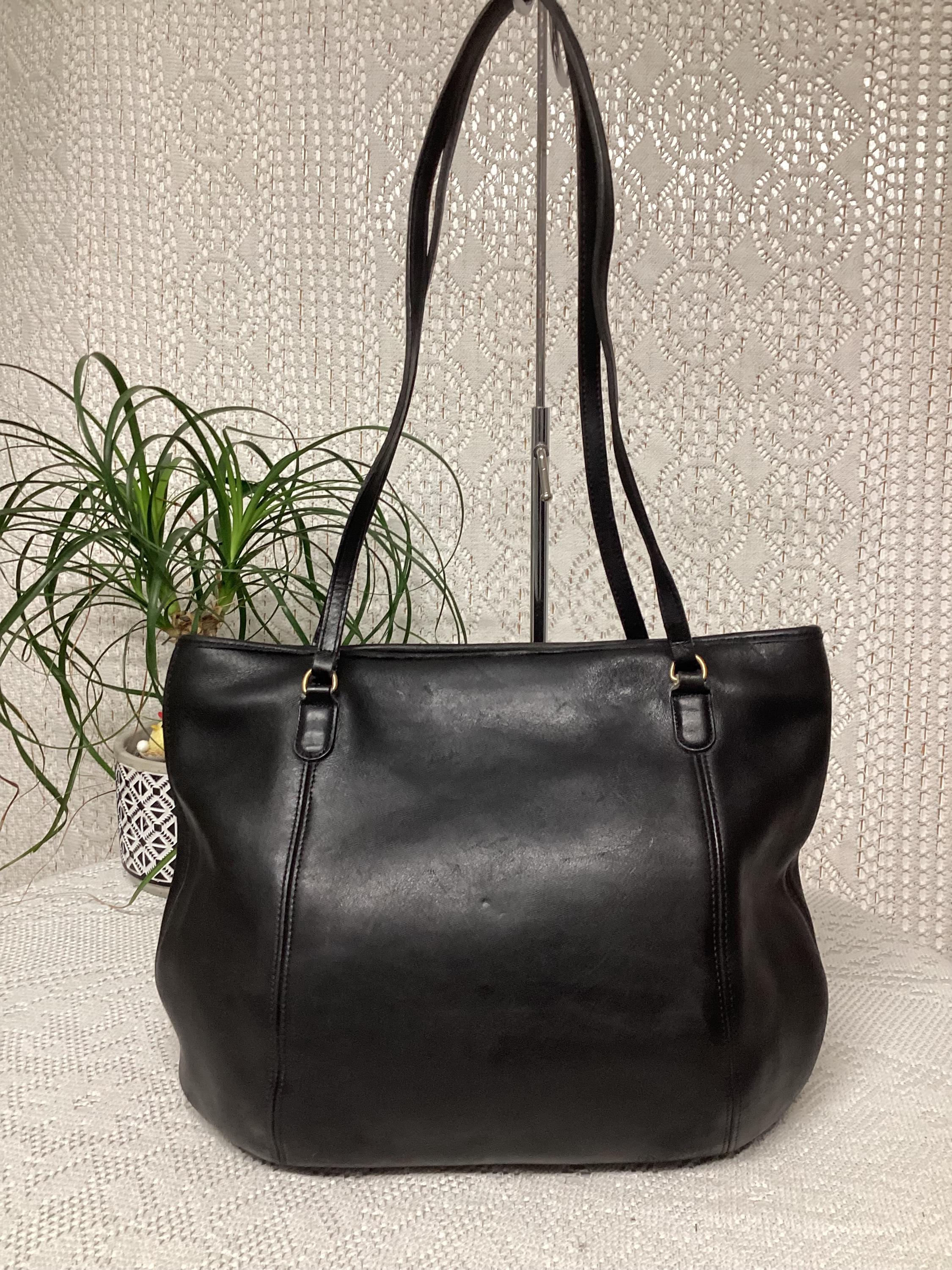 バッグ Vintage coach shoulder bag black 9998 Coach Women's Vintage Leather Handbag Double Handle Coach 9998