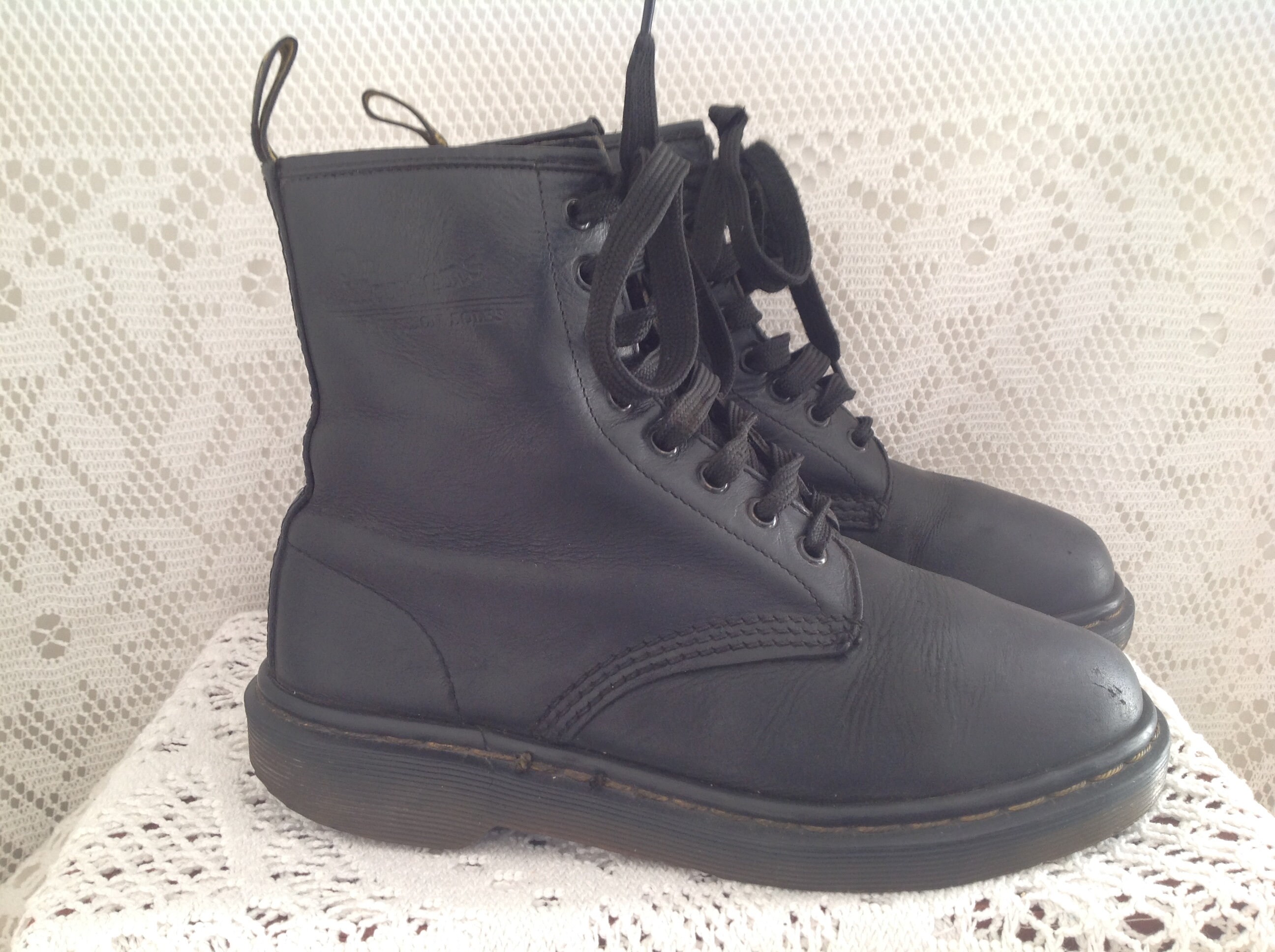 dr marten black boots size 5