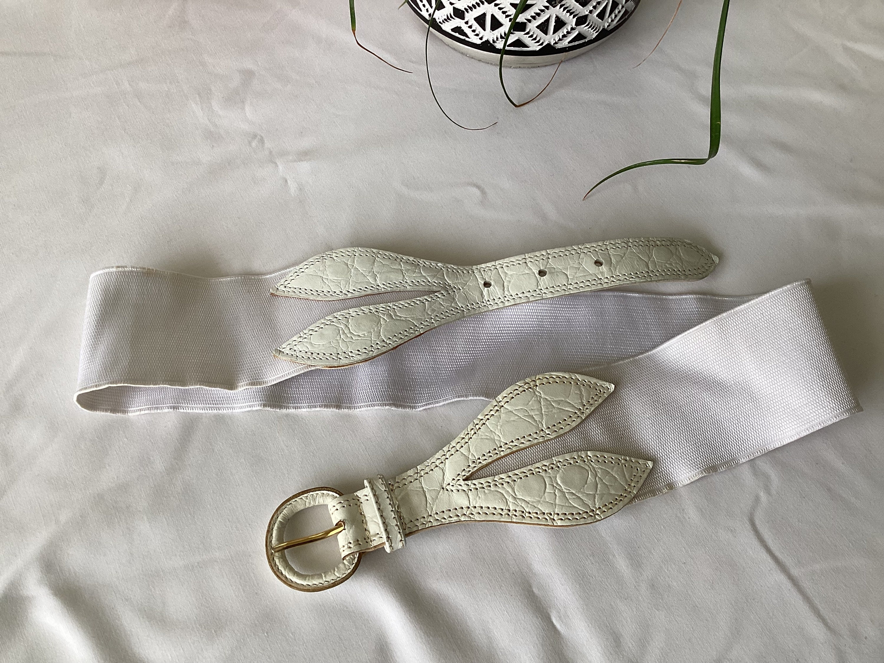 Rodier Vintage Leather and Elastic Stretch Belt Size 75/30 