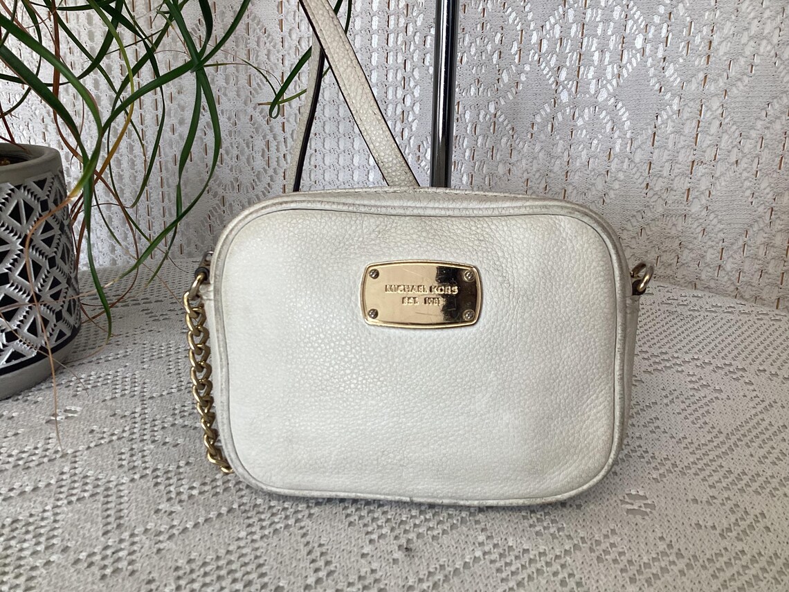 Michael Kors Sac à Main Femme Vintage en Cuir Blanc Sac à Bandoulière Minimaliste Chaîne et Cuir, foto 4 di 5