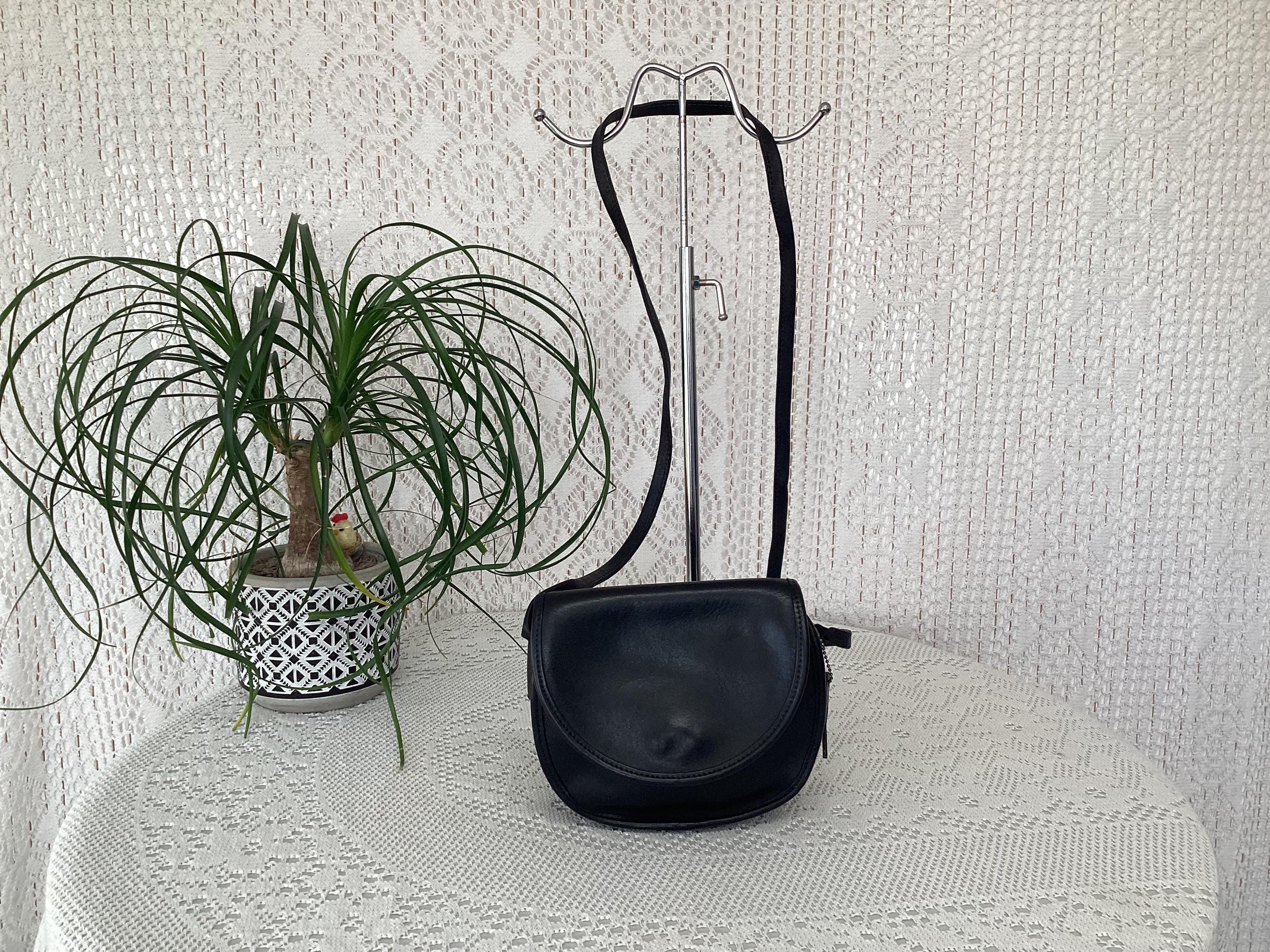 Coach Vintage Shoulder Bag Minimalist Black Leather Bag Coach 9923 