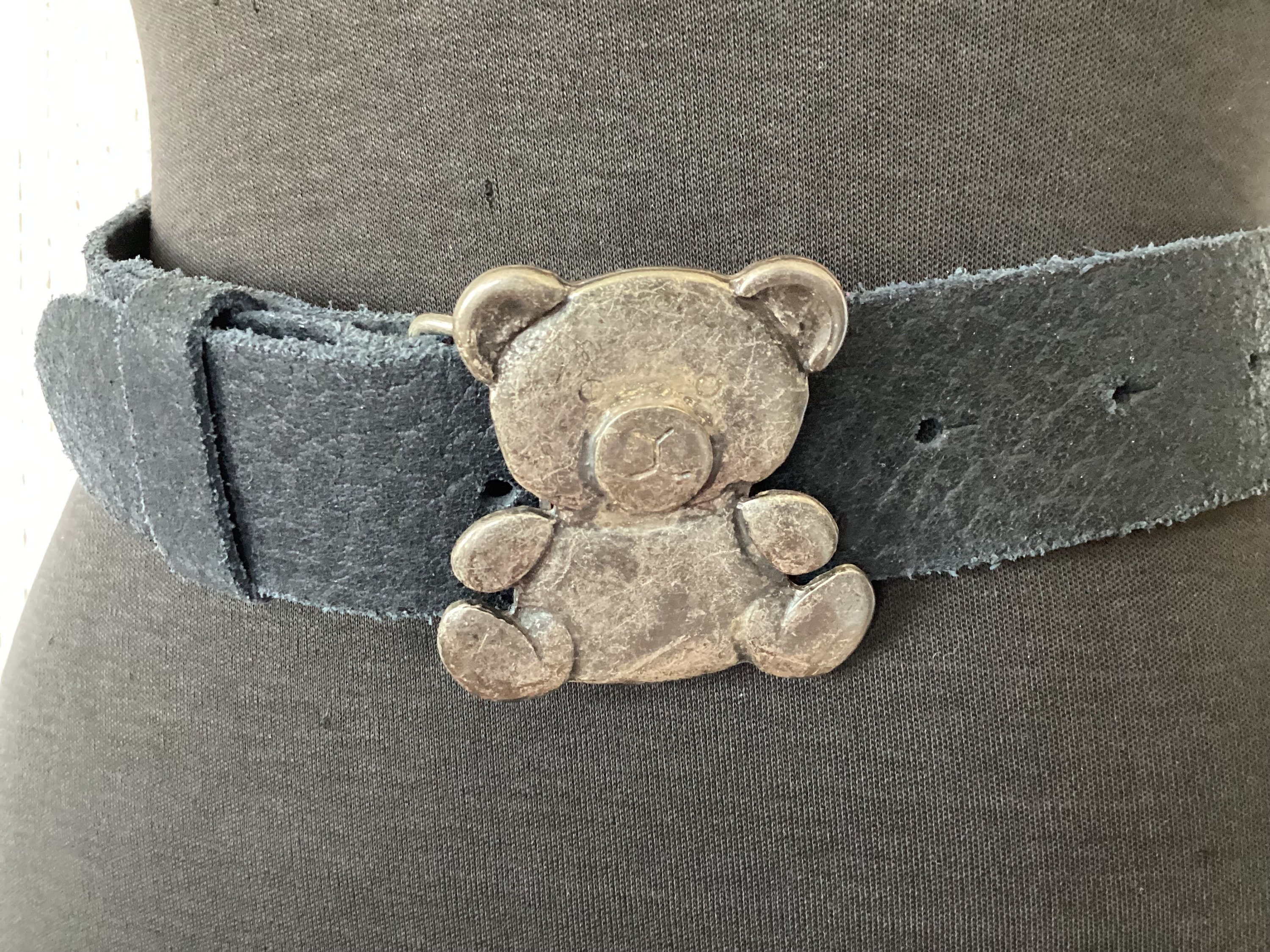 クマ型バックル付きヴィンテージレザーベルト - Etsy 日本