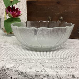 Saladier Assiette de Service Vintage en Verre Modèle Fleur