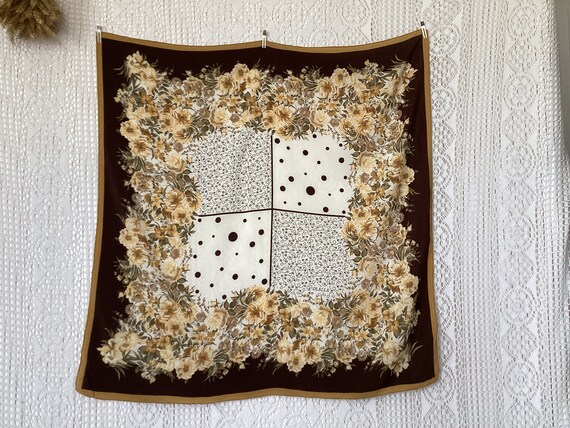 Foulard Carré En Soie Vintage Olalla - Motif Floral Beige/rose - 90x90 Cm - Occasion Très Bon état