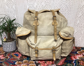 Lafuma Vintage canvas wandeltas Scout rugzak gemaakt in Frankrijk Antieke Franse canvas en lederen tas