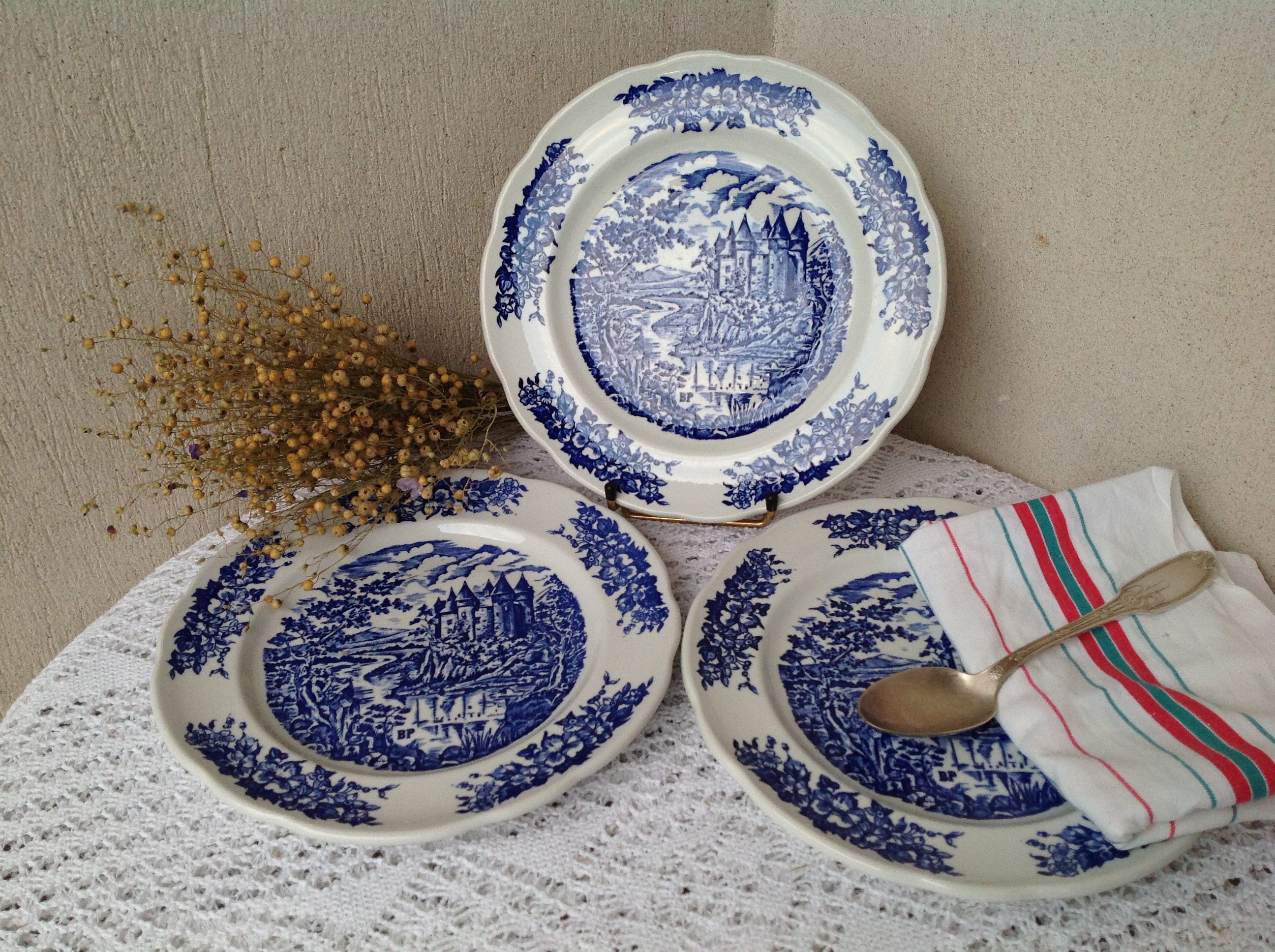 3 Assiettes en Porcelaine Pyroblan Vintage Plate Mi - Creuse Décor Bleu Blanc