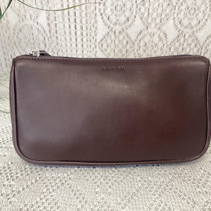 Bolso de mano de cuero marrón con cremallera de Coach Bolso de mano de cuero vintage de Coach Bolso minimalista vintage de Coach