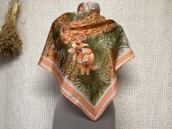 Foulard en Soie Vintage Motif Floral