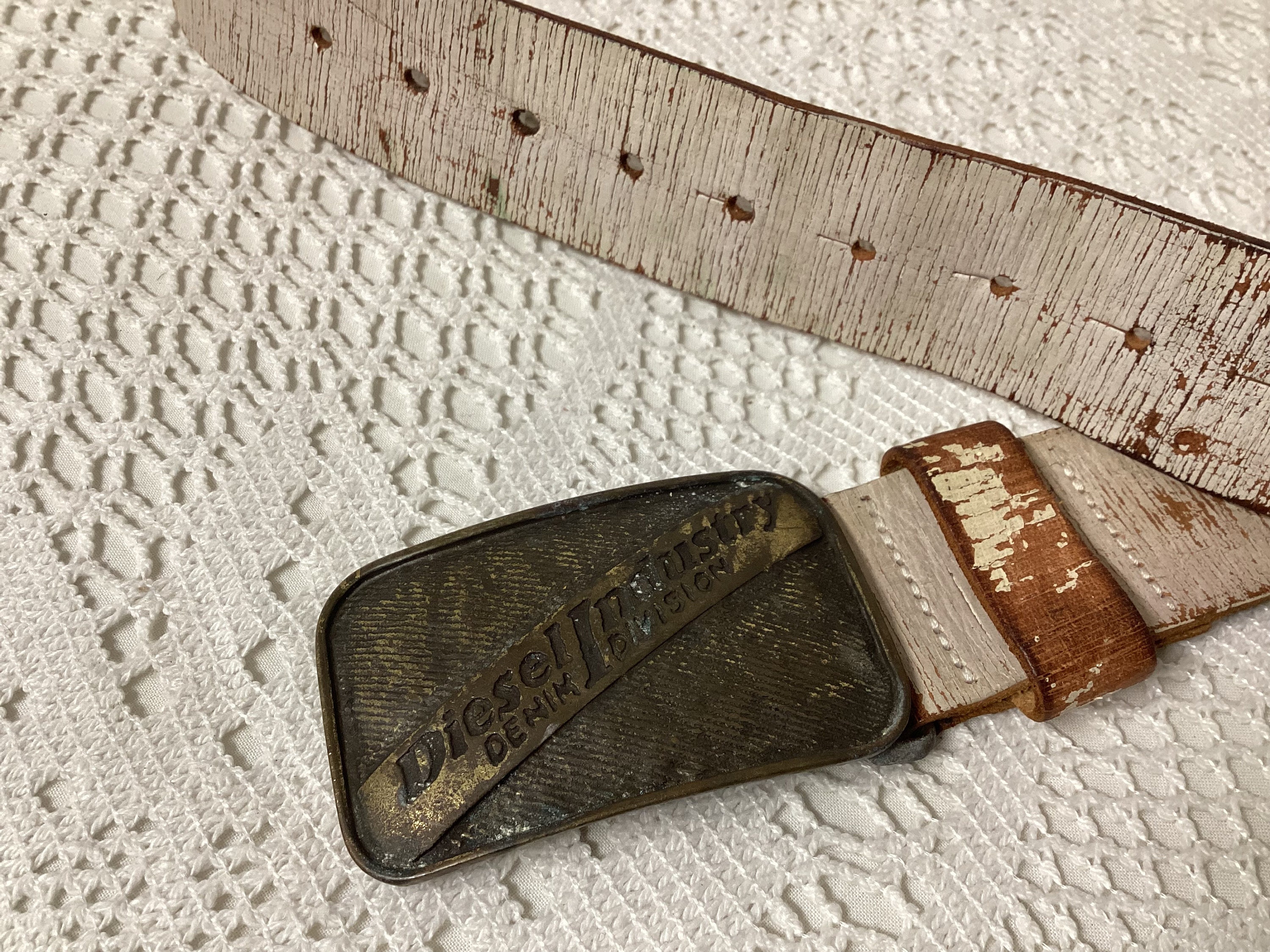 Diesel Industry Unisex Vintage Leather Belt Rustic White Chipped  display picture 1