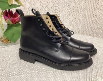 Stivaletti Paraboot Vintage in pelle nera, taglia 7 D, con cucitura Goodyear, modello alto, realizzati in Francia, con lacci.