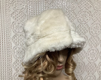 Bucket Hat Vintage Hat Faux Fur Hair Bob Size 56.5