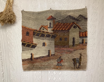 Tapeçaria de parede vintage feita à mão em lã, vila andina com lhama, estilo boho, decoração de parede artesanal.