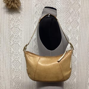 Coach Women's Vintage Leather Coach Hobo Baguette Handbag Coach 9214