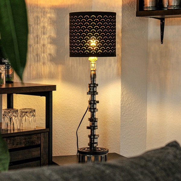 Floor Lamp - Car Camshaft (Line 4 Cylinders) | Lampshade Black | upcycled lamp