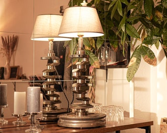 Lampe à manivelle – Lampadaire upcyclé fabriqué à partir de pièces automobiles • Lampe au design industriel • Pièce unique faite à la main à partir de véritables pièces de véhicule