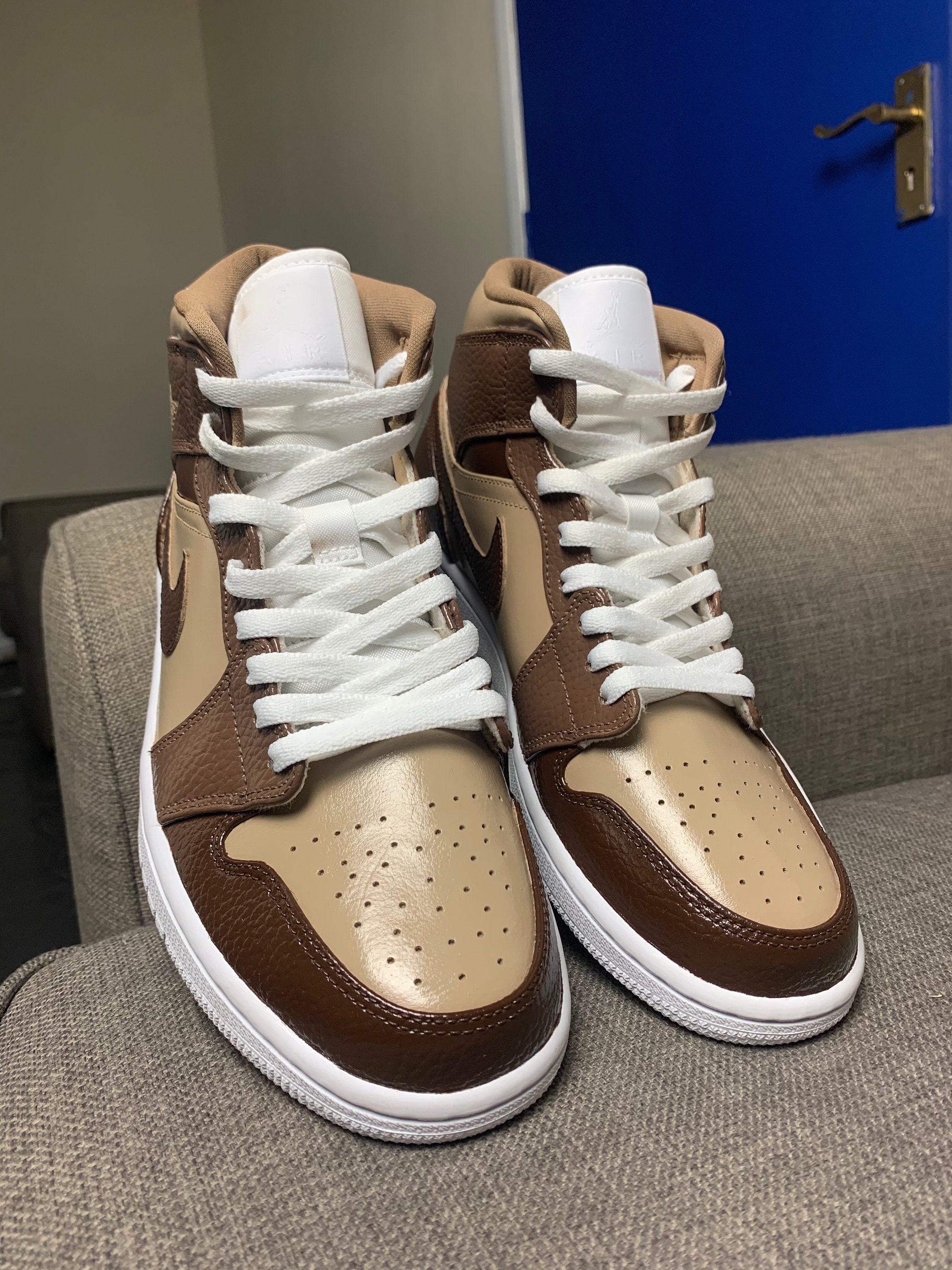 CHOCOLATE DREAM Air Jordan 1 Mid PreOrden Leer Descripción Etsy