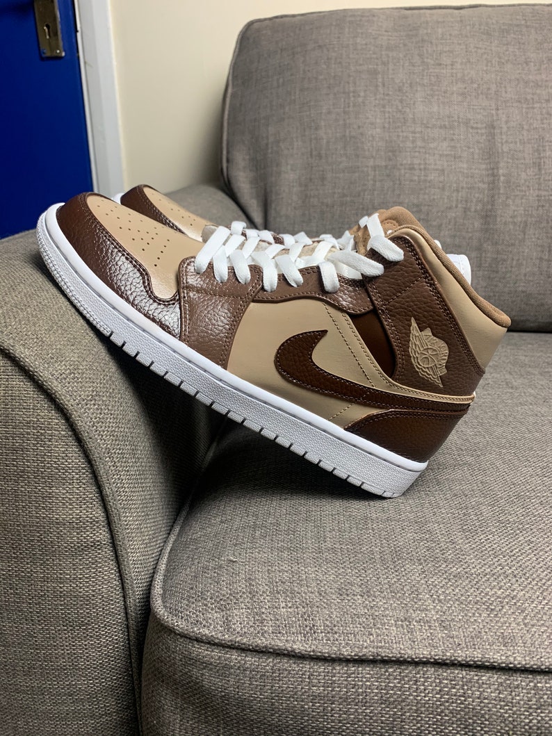 chocolate air jordan 1 mid