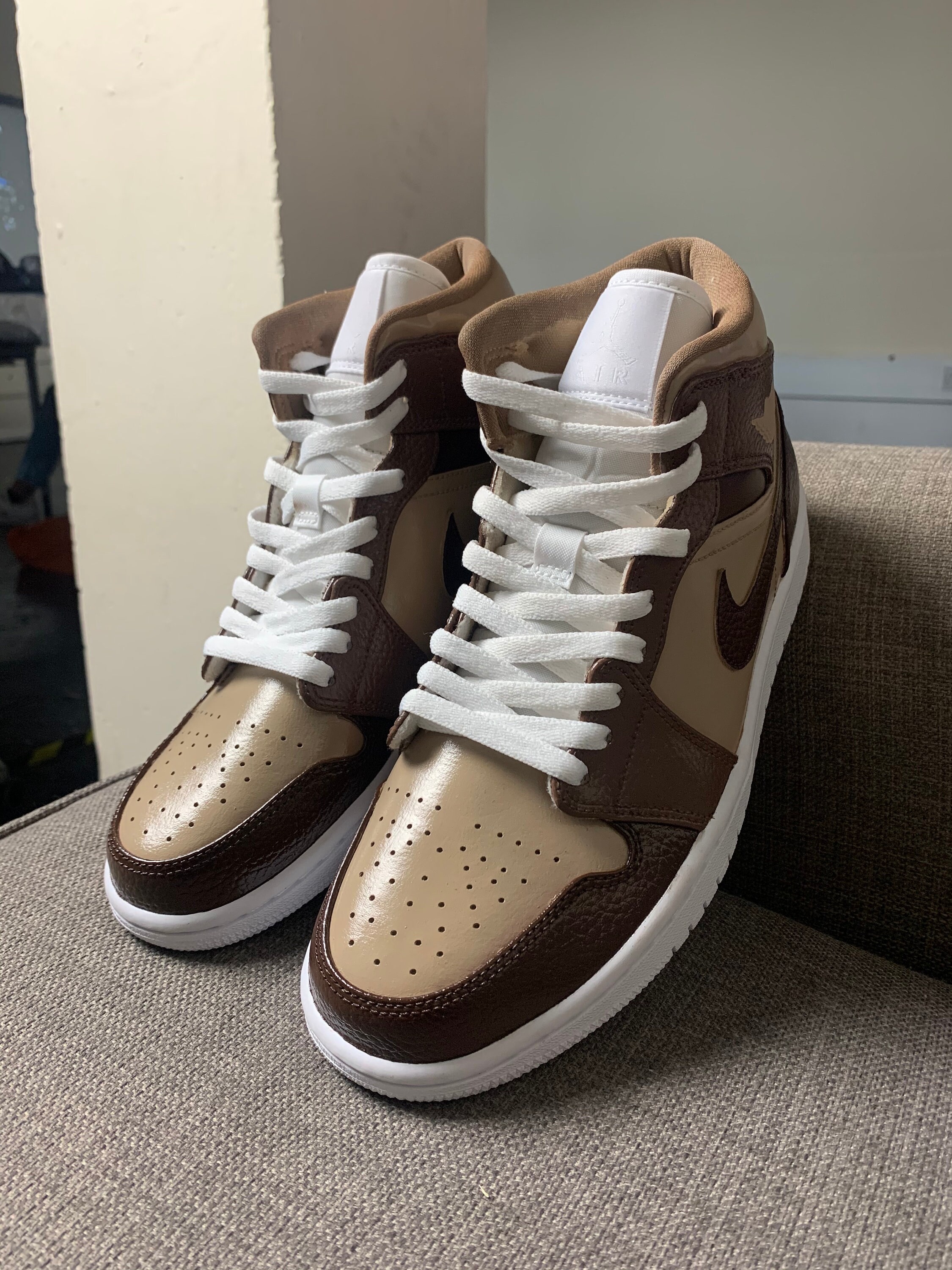 CHOCOLATE DREAM Air Jordan 1 Mid PreOrder Lees beschrijving Etsy