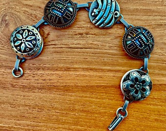 Vintage button bracelet