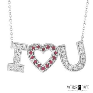 0.50 Quilate Diamante Natural & Zafiro Rosa I Love You Collar 14K Oro Blanco