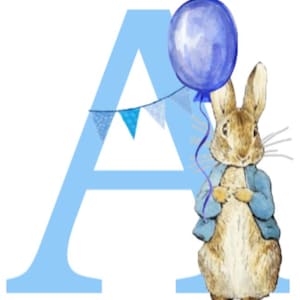 Preciosa calcomanía de vinilo de Peter Rabbit. Cortada digitalmente, solo despegue y pegue. Mide APROXIMADAMENTE 6" de alto. CUALQUIER LETRA