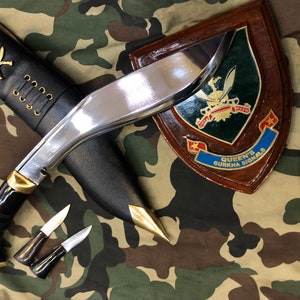 Service no.1 - Current standard issue to Gurkha army. (khukuri, Kukri)