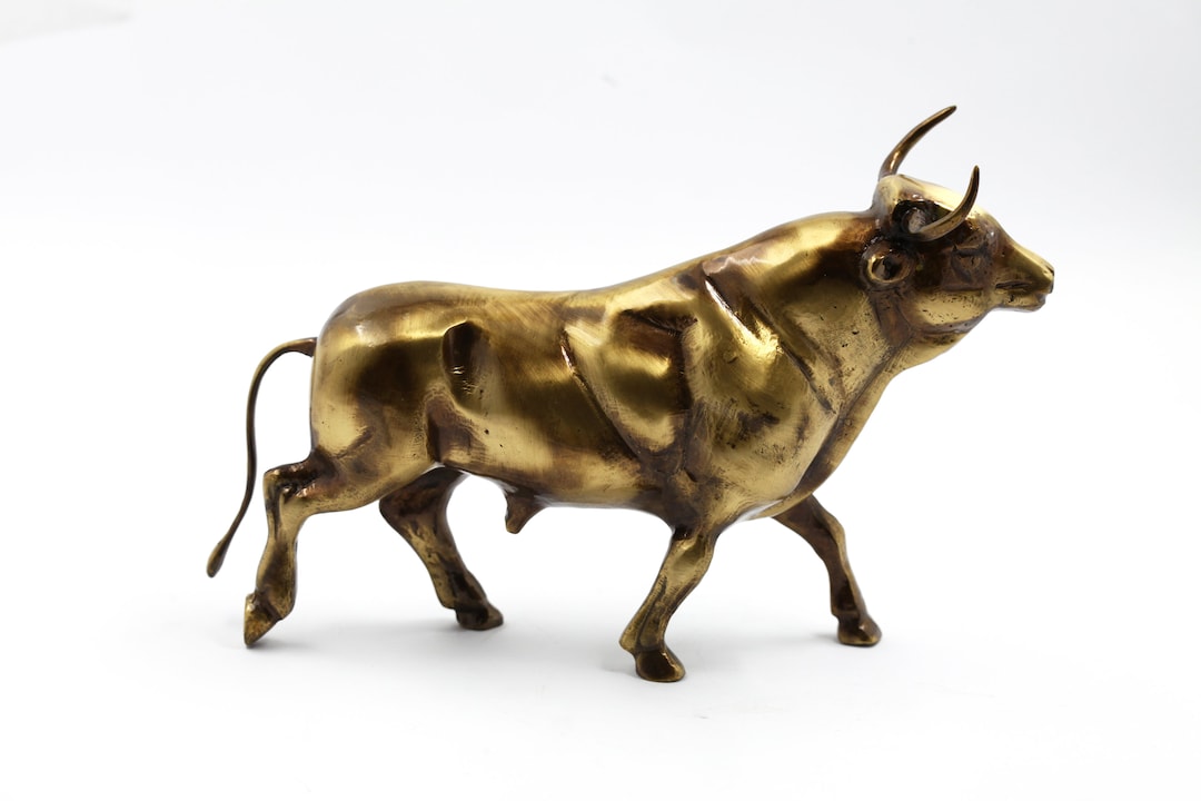 Bull Sculpture Solid Brass 2lbs/1kg, Realistic Heavy Bull Desktop