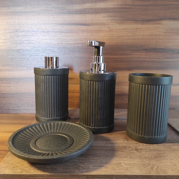 Luxus Badezimmer Accessoire Set - 4-teilige Sammlung: Seifenspender, Zahnbürstenhalter, Watte Halter, und Seifenschale, Marmor Kunstharz & Messing