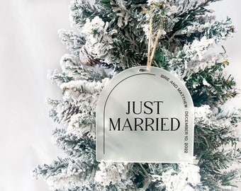 Personalized Frosted Acrylic Christmas Ornament | "Just Married" | Custom Names and Date | Newlyweds | Color and Font Options | Arch