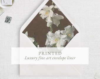 Forro para sobre de 5x7" con diseño de lirios blancos, inserto floral, papelería botánica para bodas, forro para sobre con flores vintage, tamaño A7.