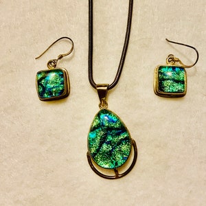 Awesome 3 piece 925 sterling silver necklace and earrings amazing stones