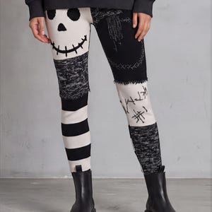 Handgestrickte Jack Skellington Leggings – Gothic Halloween Strickstrumpfhose