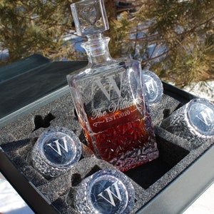 Whiskey Decanter Set Personalized, Personalized Gifts for Him, Wedding Gifts for Couples, Anniversary Gift for Men, Valentines Day Gift