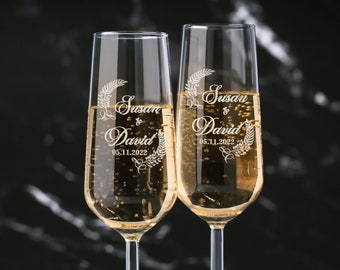 Champagne Flutes Personalized, Wedding Champagne Flutes, Engraved Custom Wedding Toasting Glasses for Bride and Groom, Champagne Glasses