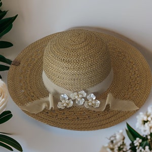 Summer Hat, Magnolia image 1